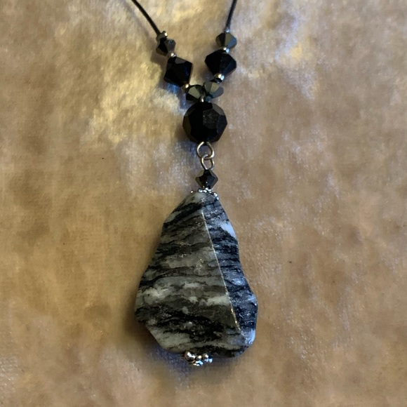 Snowflake Obsidian Pendant Black Bead Necklace - Picture 2 of 9